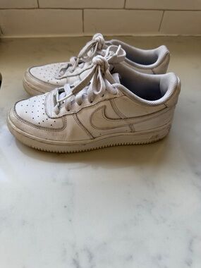 Nike White Air Force 1 Leather Low-Top Sneakers Youth 3.5
